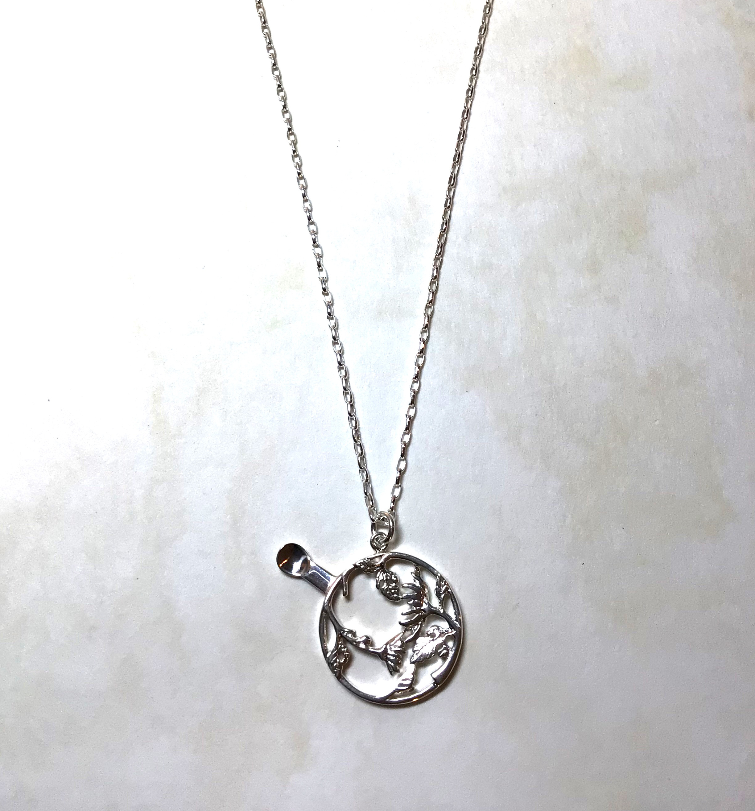 銀のかんざしペンダント　花紋　菊