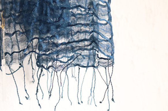 藍染　リネンシルクストール（変わり織り）　縹色 5枚目の画像