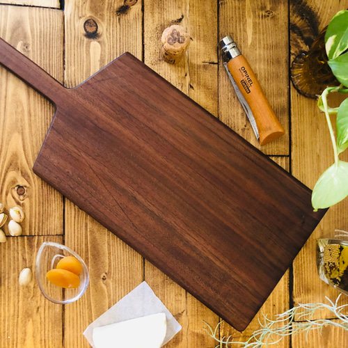 No2☆ウォルナット杢有☆カッティングボード29cm x 18-20cm厚2cm