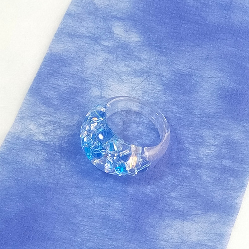 瑠璃の海 ティアドロップリング〜 指輪 キラキラ 雫 ブルー クリア