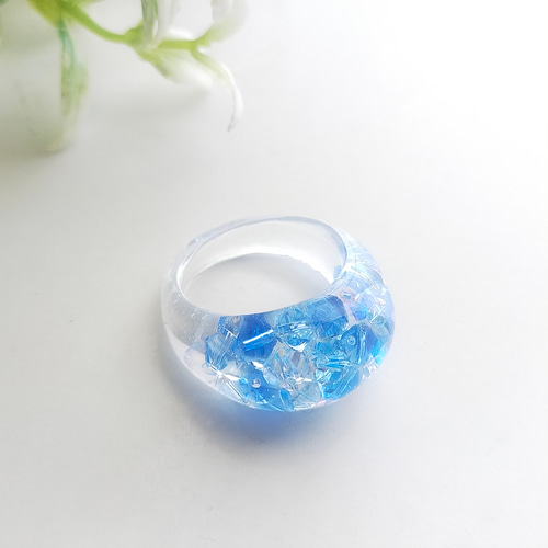 瑠璃の海 ティアドロップリング〜 指輪 キラキラ 雫 ブルー クリア