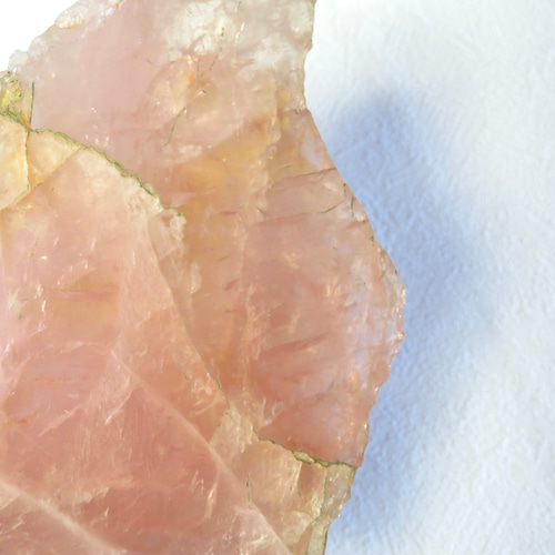 大きなローズクォーツの原石【Ⅱ】／488グラム その他置物 ConNectarth