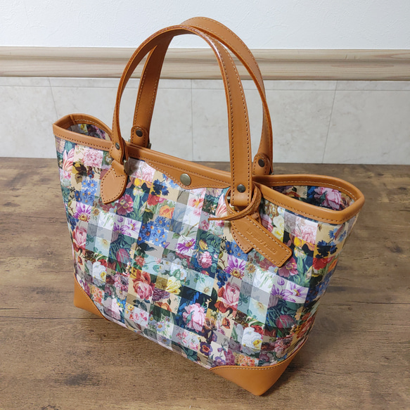 ◆数量限定◆ 革とリバティ生地のトートバッグ『アーカイブギンガム　マルチカラー』 LC-M ◆数量限定◆ LC-M TMF1941646655(15000円)
