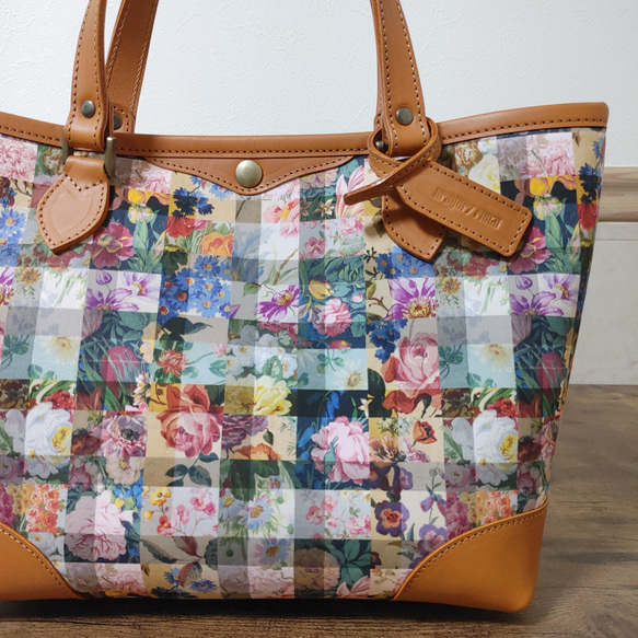 ◆数量限定◆ 革とリバティ生地のトートバッグ『アーカイブギンガム　マルチカラー』 LC-M ◆数量限定◆ LC-M TMF1941646655(15000円)