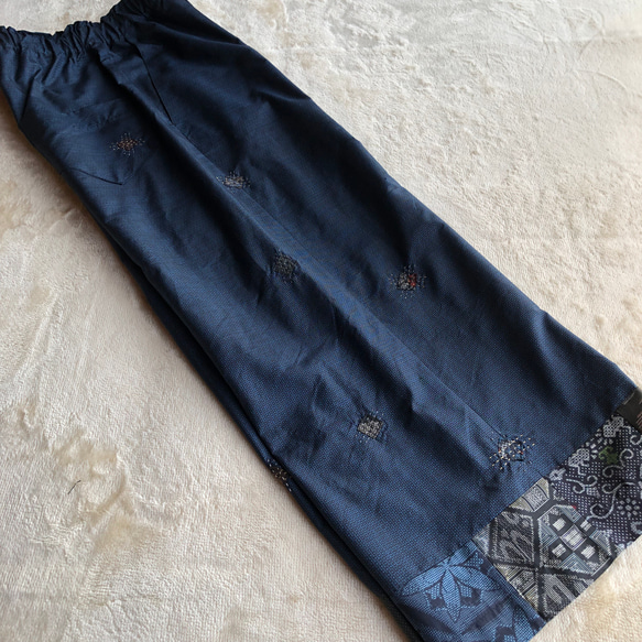 大島紬のパッチワークワイドパンツ　青亀甲　刺し子　お好みの股下丈で　着物リメイク 6枚目の画像