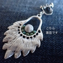 antique silver earrings ＊ ハウライトターコイズ 3枚目の画像