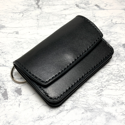 財布と鍵をセットで持ち歩く。本革総手縫いのミニ財布｜栃木レザー