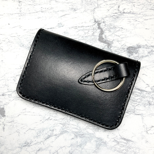 財布と鍵をセットで持ち歩く。本革総手縫いのミニ財布｜栃木レザー