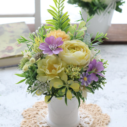 お供えアレンジ｜小さなお供え花｜造花アレンジ｜アーティフィシャルフラワー│造花ギフト｜お供え花｜枯れない花｜仏花 1枚目の画像