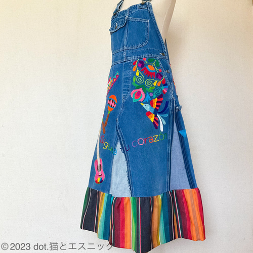 ミ楽ル古着‪︎✿さま専用　古着リメイクデニム　オーバーオールリメイク７段スカート 心のままに】刺繍 デニム オーバーオール リメイク スカート