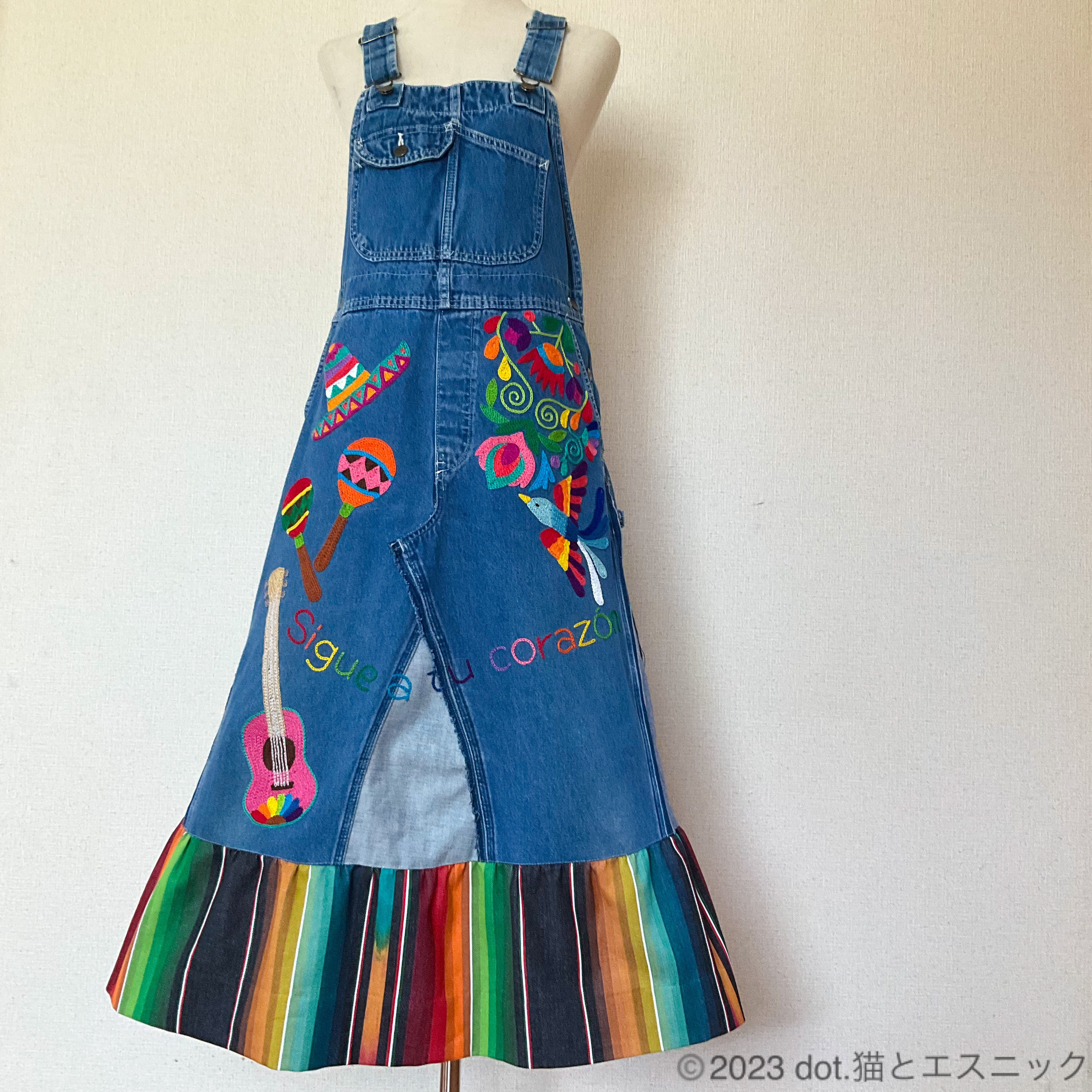 刺繍　チェーンステッチ　オーバーオール　デニム　スマイル
