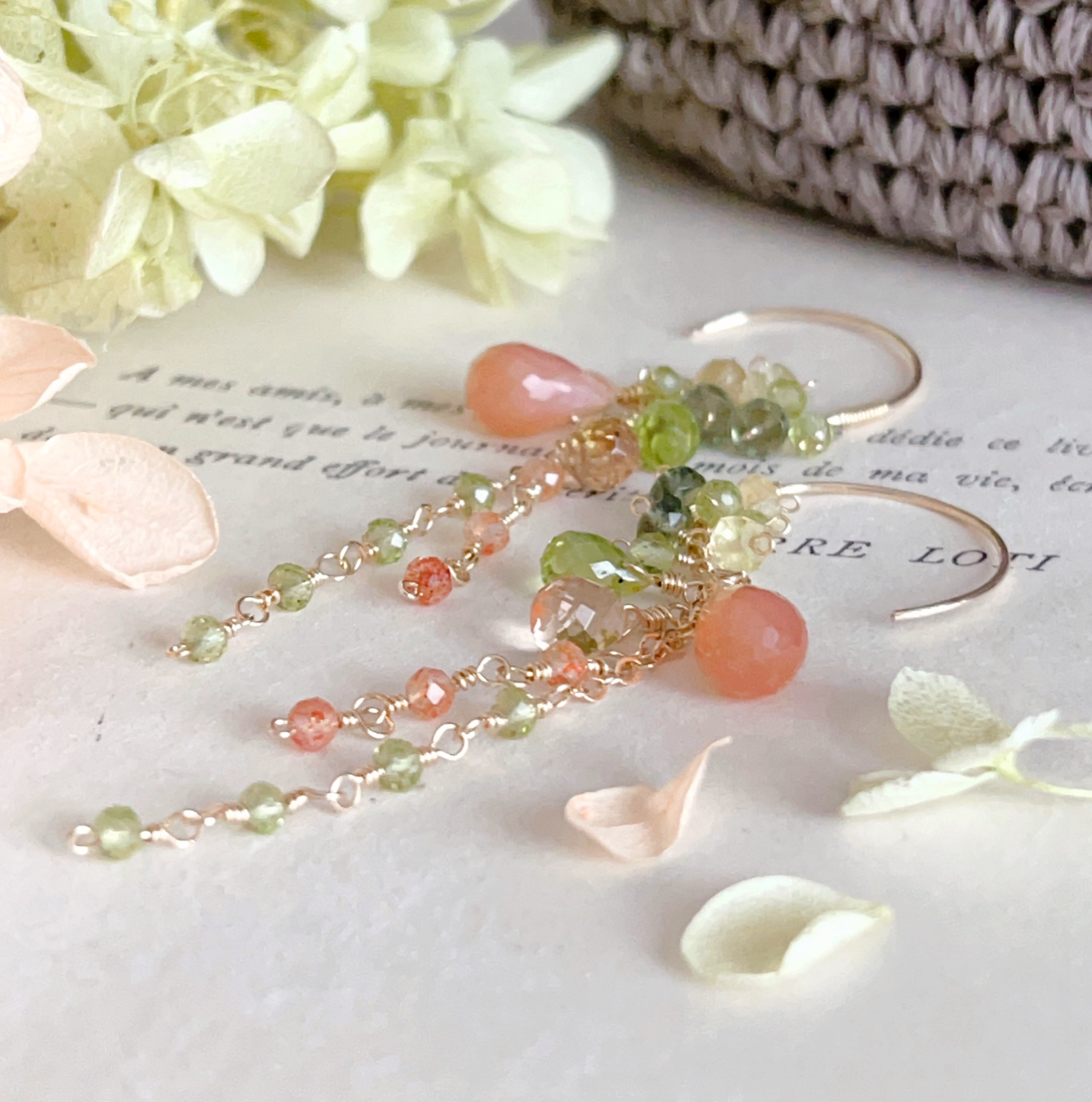 【14kgf】ピーチムーンストーン×ペリドット＊フープピアス