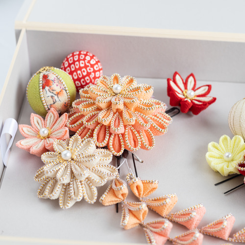 つまみ細工 髪飾り 成人式 結婚式 卒業式 七五三 753 前撮り 振袖