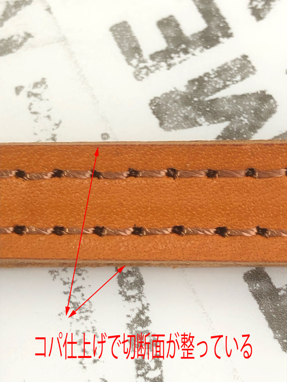 栃木レザー　リール付きネックストラップ　キャラメル色　日本製　本革　ハンドメイド　伸びるリール付き　約36センチ伸びる 6枚目の画像