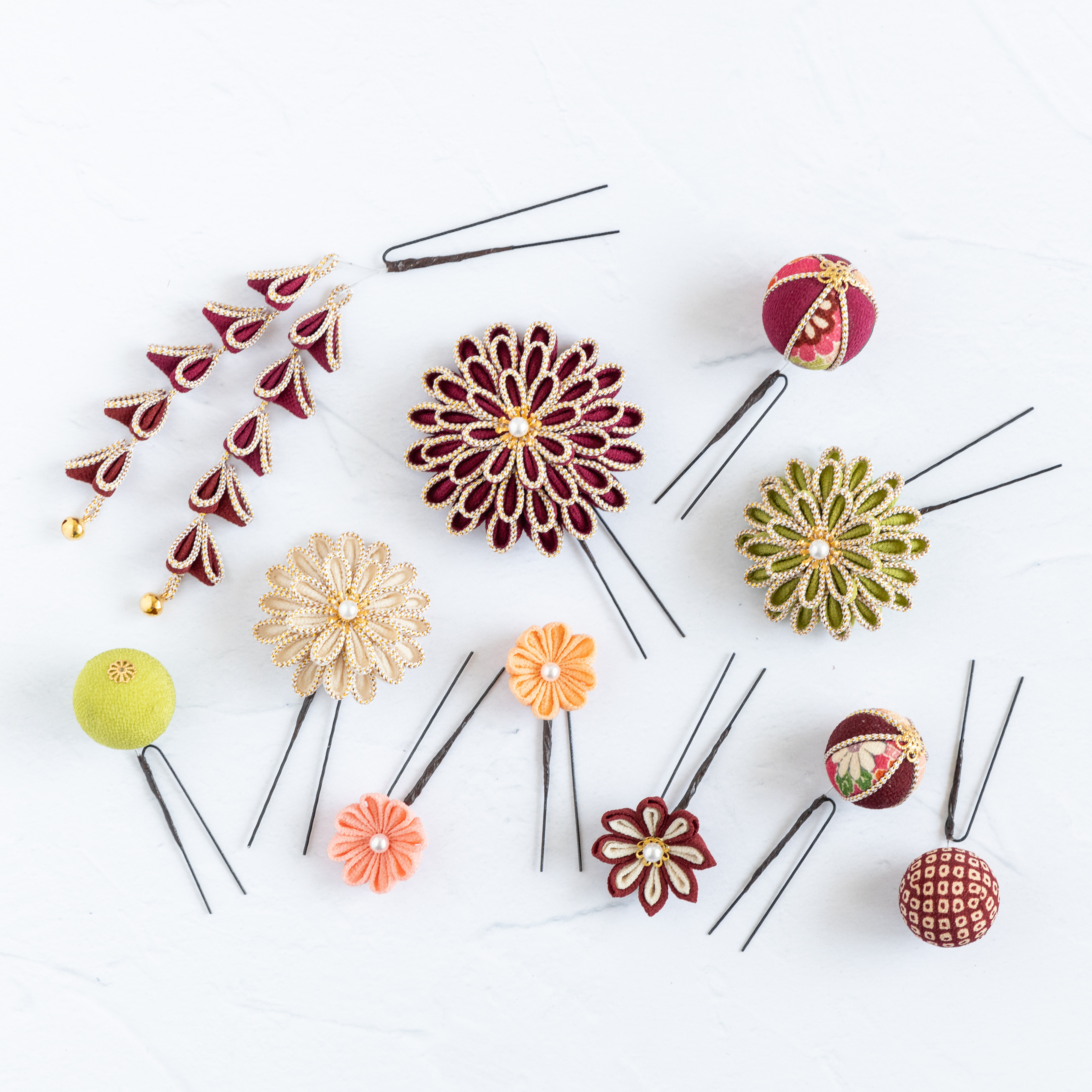 つまみ細工　髪飾り　成人式　結婚式　七五三　７５３　卒業式　前撮り　振袖　和装　着物　袴　玉かんざし　藤下がり　赤紫　緑