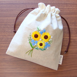 抽繩袋向日葵花束手工刺繡 第1張的照片