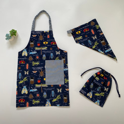昆虫柄☆130〜140こどもエプロン、三角巾、巾着3点セット　 1枚目の画像