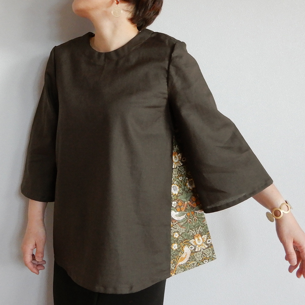 簡単にオシャレしたい！ 大人の切り替えフレアトップス（ブラウス） moda いちご泥棒:ダークブラウン