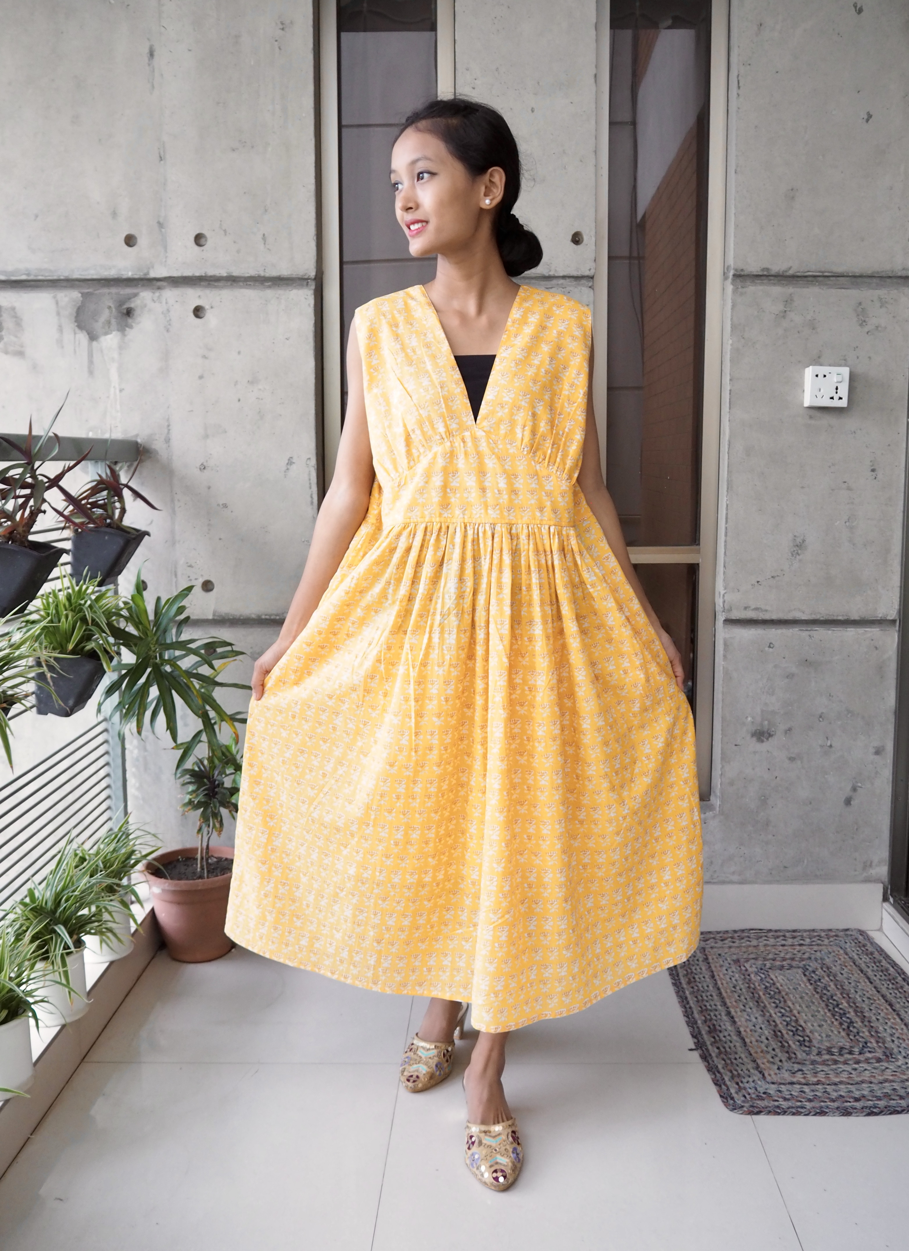<インド綿/スクリーンプリント>コットン細見えVネックワンピース