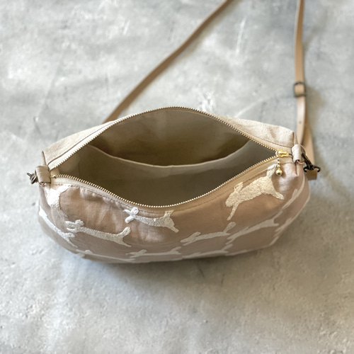 限定価格⚮̈ミナペルホネンrunrunrun beige ショルダーバッグ