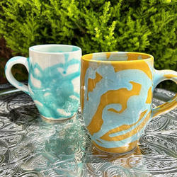 ハネンさんのカラフル陶器　マグカップ　洋食器　イエロー＆アクアブルーがおしゃれな色合い　ルゼ　RZJT 4枚目の画像