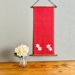 夏帯のタペストリー　涼しげなボルドーに銀の紅葉　着物リメイク インテリア　掛け軸 　和モダン　和室　Kimono 2枚目の画像