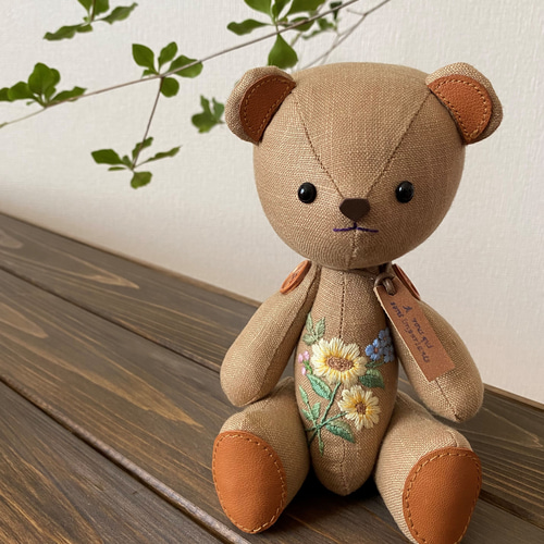 リネンのテディベア『刺繍くま』カフェオレ色 ぬいぐるみ Rin-hana