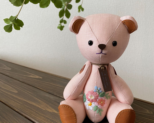 美品】カールヘルム テディベア刺繍ベスト 裏地総柄 クマ 熊 ピンク