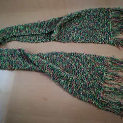 ミックス糸の手編みストール（グリーン系） 7枚目の画像