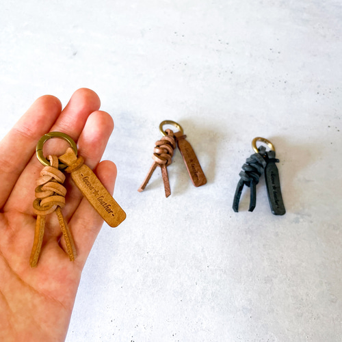受注生産】編み上げ革紐キーホルダー キーホルダー lecoa 通販