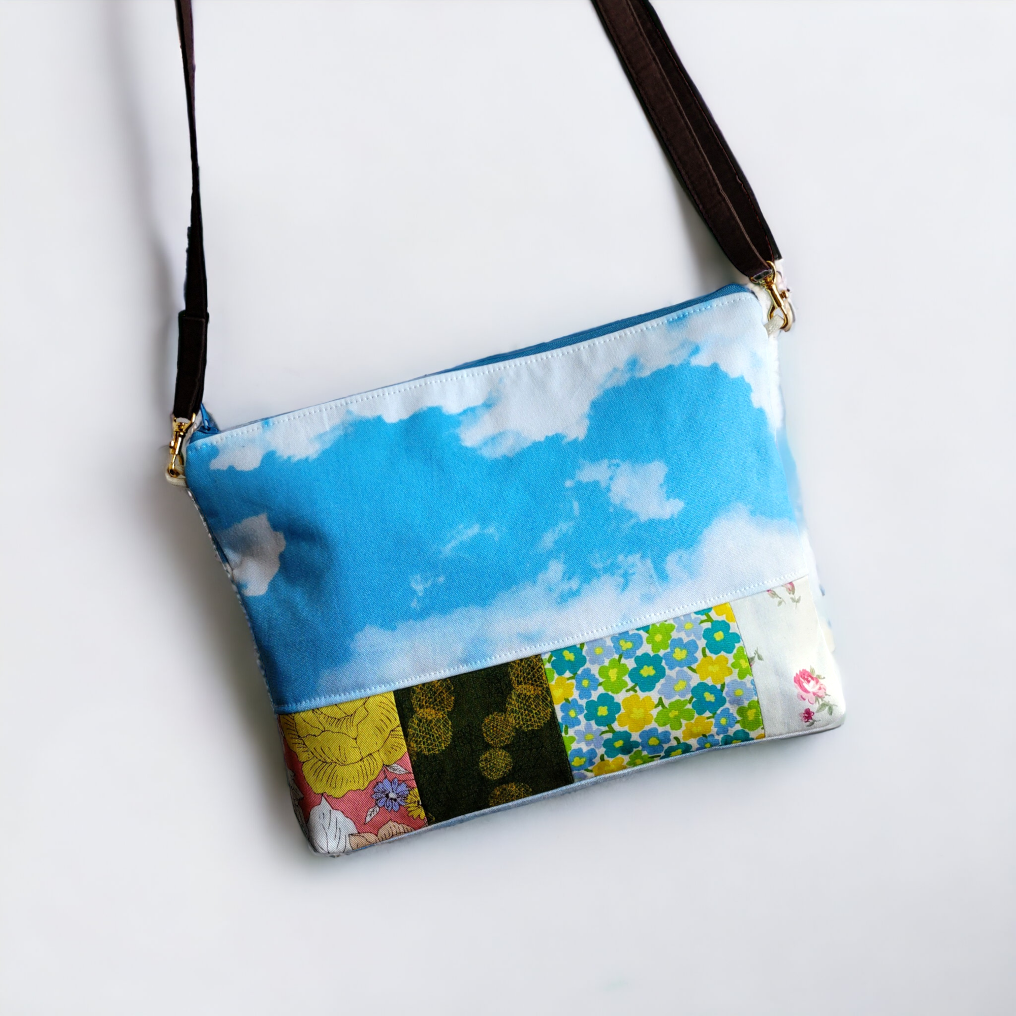 一点もの！値下げ！パッチワーク　ショルダーバック　ポシェット　ハンドメイド パッチワークポシェット✩ショルダーバッグ✩和柄✩ハンドメイド