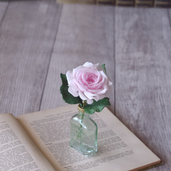 ◆粘土のお花◆　薔薇　一輪　（ライトピンク）B847 3枚目の画像