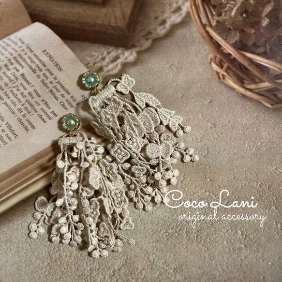 再40 フリンジ ベージュ ピアス イヤリング タッセル オルテガ