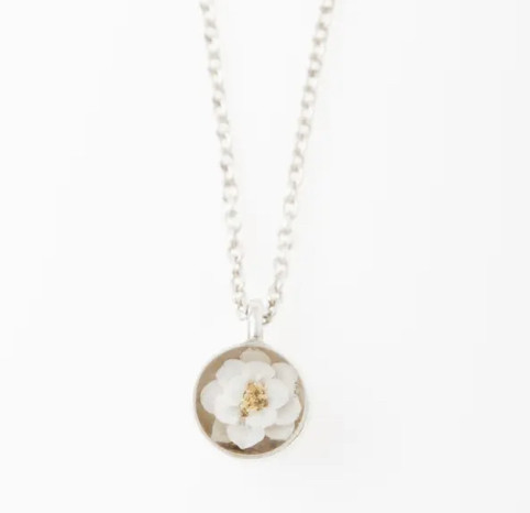 Viburnum Necklace