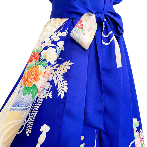 鮮やかブルーの"ゆったりギャザーワンピ" 着物リメイク ワンピース コンサート 衣装 雅楽 演奏会 青 (N581) 5枚目の画像