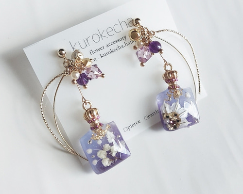 【新作】♡香水瓶レジン　薔薇などお花たっぷりピアス　イヤリング ad62db7cea6692ef96ccf5c2d4e69a