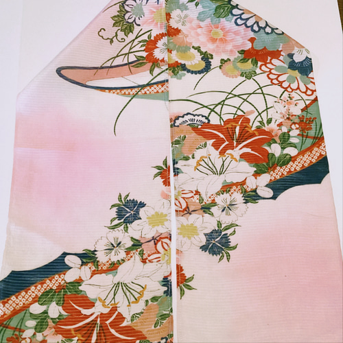 昭和レトロ、来年の干支ウサギ柄正絹未使用、刺繍半襟付き 重宝