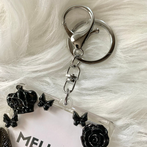 sale【スクエアキーホルダー】硬質ケース 黒/ブラック/羽根/リップ