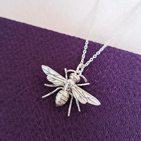 ハチ 蜂 アクセサリー ハンドメイド 蜂 ペンダントトップ】 スズメバチ 蜂アクセサリー 蜂ネックレス ハチ