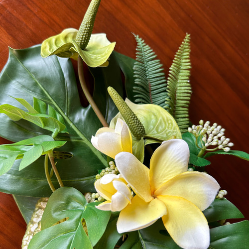 カタリーヌフラワー＊ プルメリアとアンスリウムとグリーンの