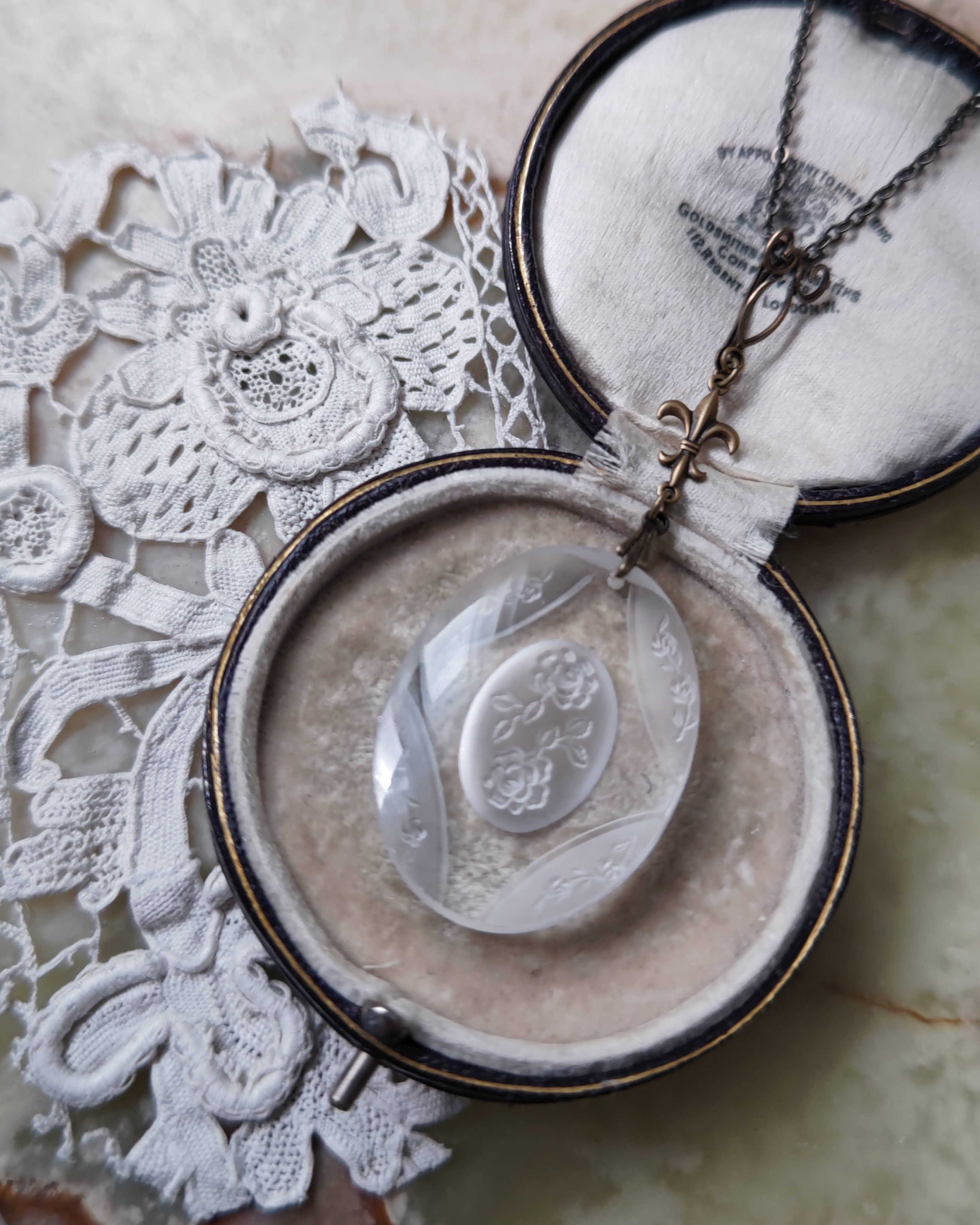 ヴィンテージ インタリオ ゴシック風リング ブルーローズ ドイツ