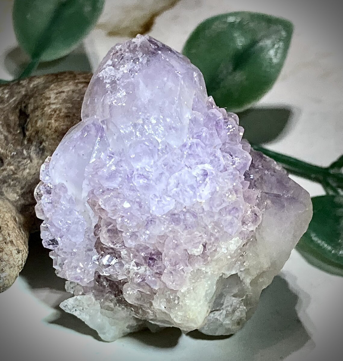 精霊を呼ぶ石✨ レインボー カクタスアメジスト サボテン水晶 ラフ