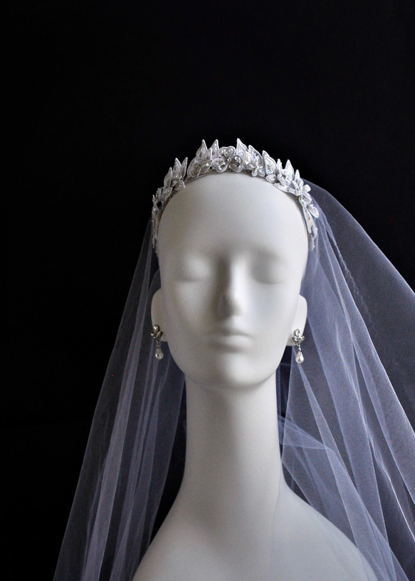 月桂樹 立体的なリーフ刺繍のヘッドピース ヘッドドレス（ウェディング