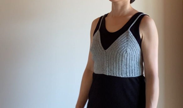 crochetニットビスチェ（ グレー ）手編み タンクトップ