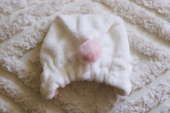 aibo ナイトキャップ：ホワイト×ピンク（aiboちゃん用・ハンドメイドのお帽子） 1枚目の画像