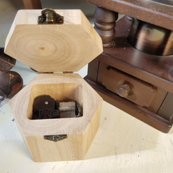 オリジナル木製クスノキ六角形オルゴール蓄音機音楽トラックマッチング-となりのトトロ手作り彫刻可能 2枚目の画像