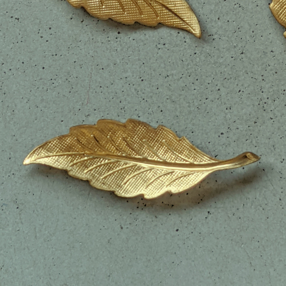 2個　真鍮　アメリカ製　リーフパーツ 4枚目の画像