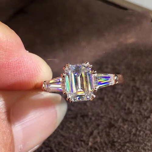 newデザイン】エメラルド モアサナイト ダイヤ リング K18PG 指輪  