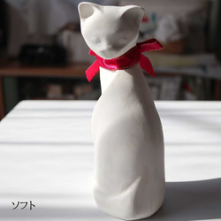 白猫インテリアオブジェ・エコレジン（ジェスモナイト） 3枚目の画像