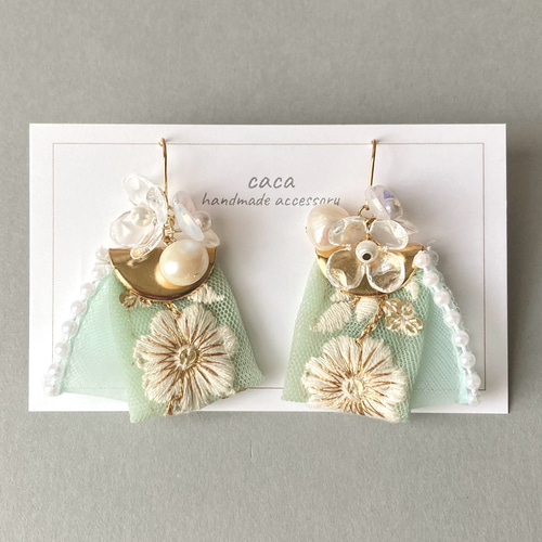 SALE/インド刺繍リボンシアーパールピアス／イヤリング（グリーン 